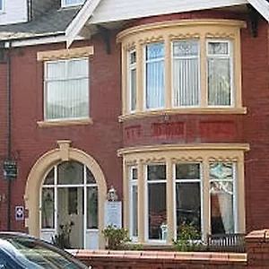 the-grosvenor-view-guest-house.hotelsin-chester.com/